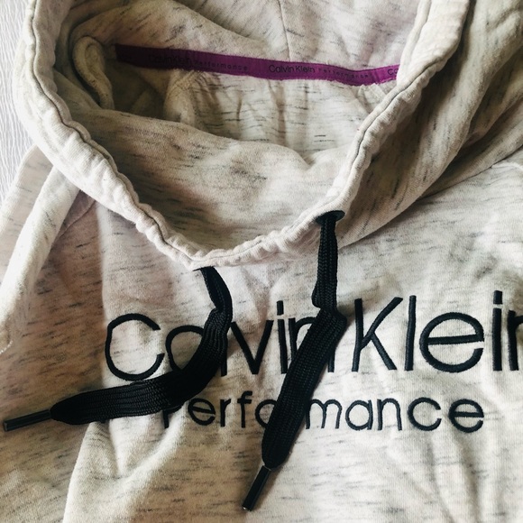 Calvin Klein Performance Sweatshirt (M) - Picture 4 of 7